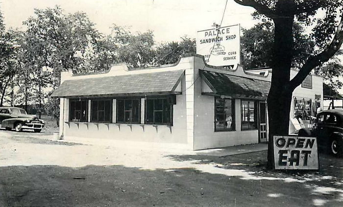 Clare Michigan Rppc Palace Sandwich Shop Drive In Roadside 50S Cars (newer photo)
